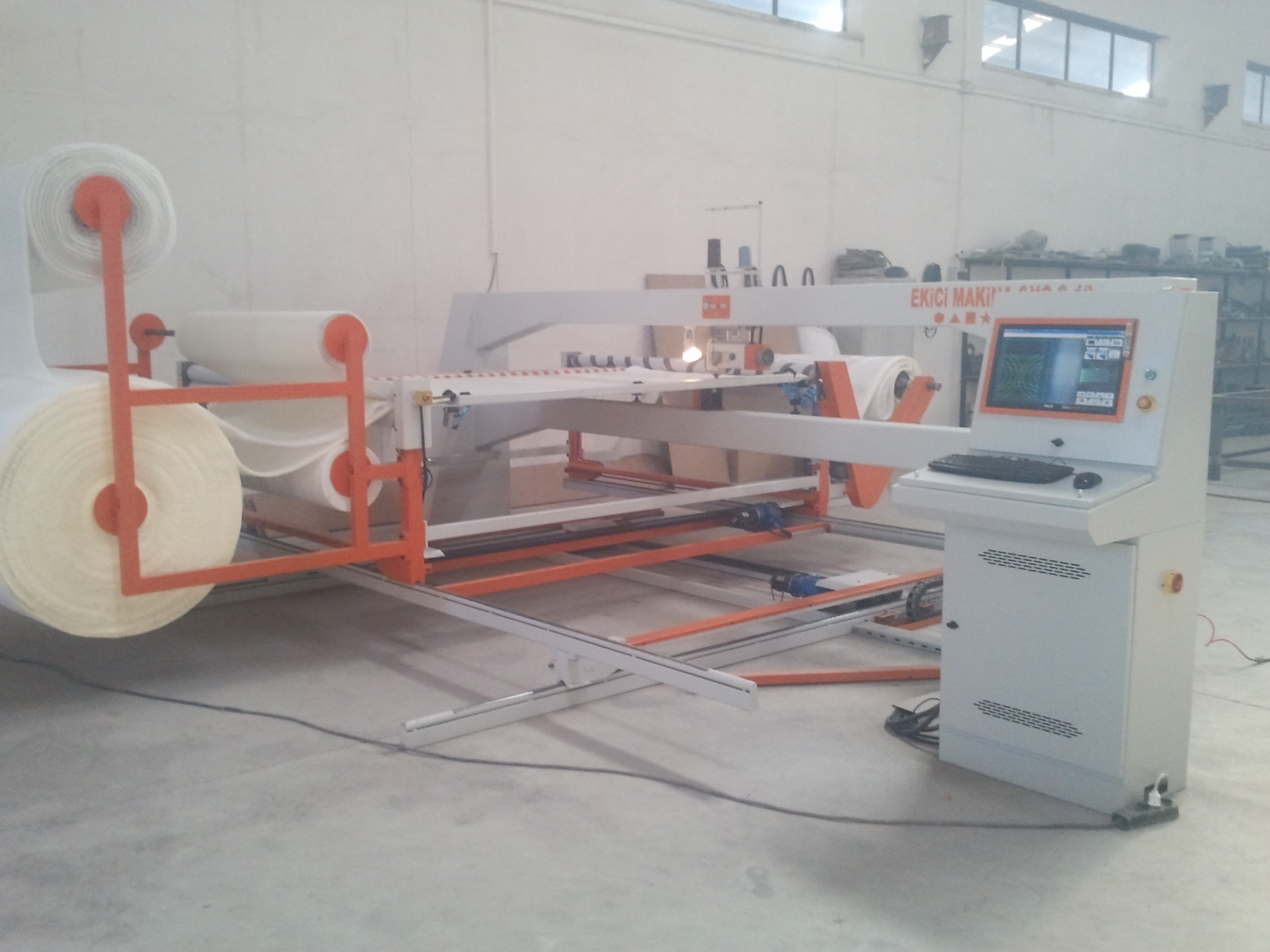 TEK İĞNELİ KAPİTONE MAKİNASI